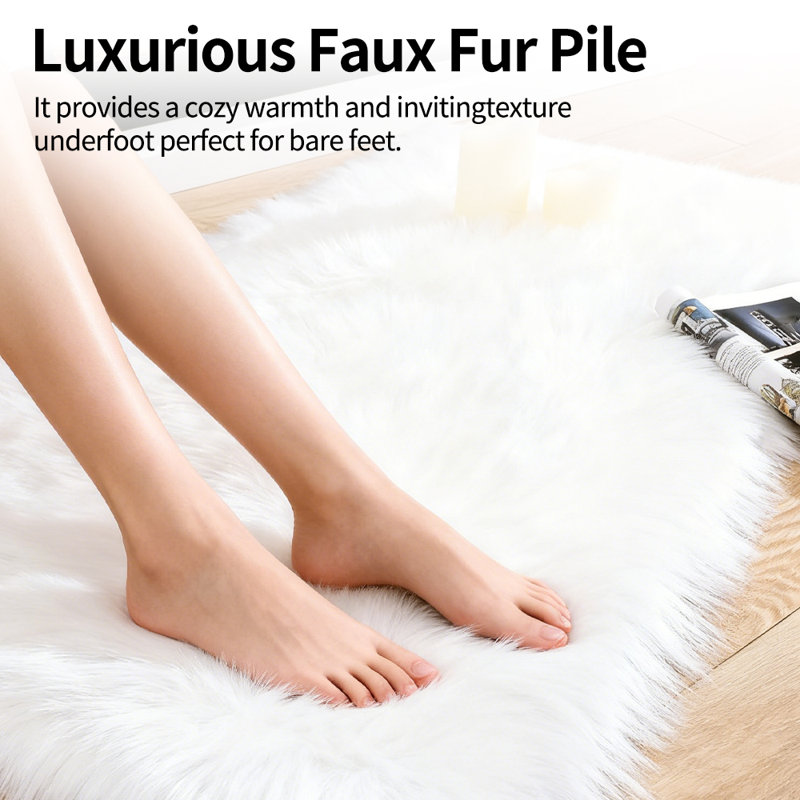 Tapis blanc moelleux en fausse peau de mouton, Rectangulaire 8 pi x 10 pi
