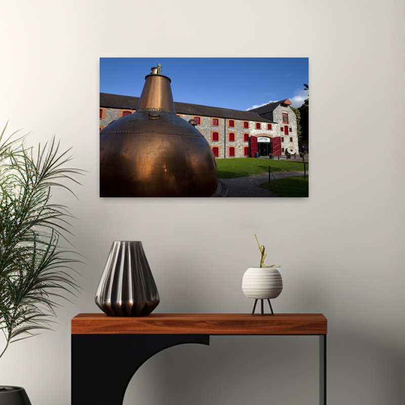 «Copper Still At Midleton Whiskey Distillery», Midleton, County Cork, Irlande, art mural contemporain, H 16 po x l 24 po