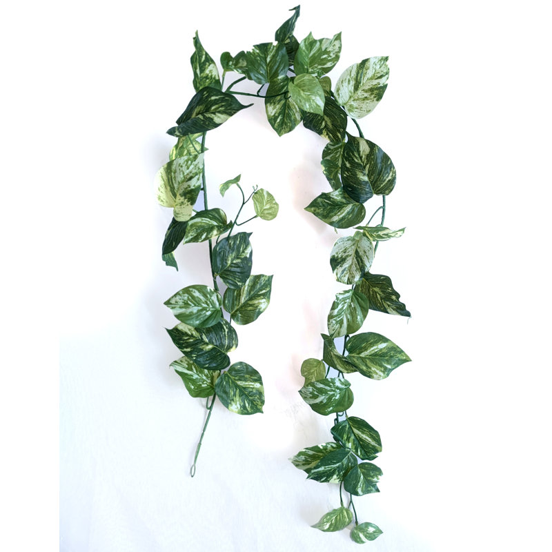 66" Real Touch Marble Pothos Garland