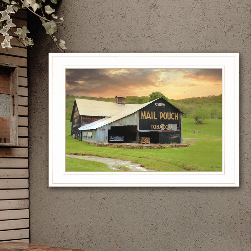 «Mail Pouch Barn», art mural encadré pour le salon, impression murale par Lori Deiter, Cadre blanc