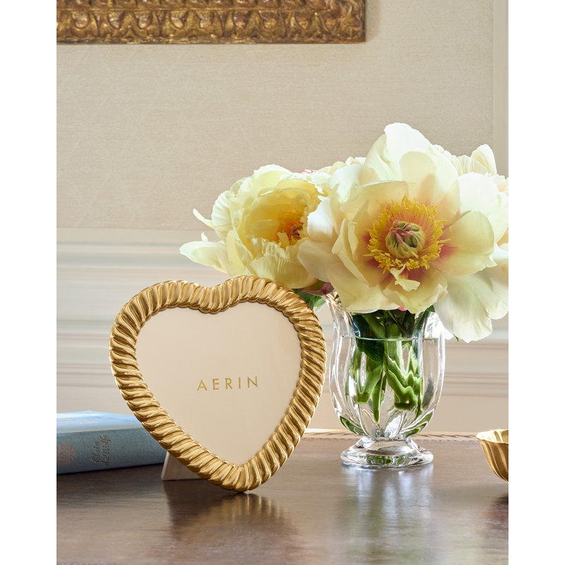 Loretta Heart Frame