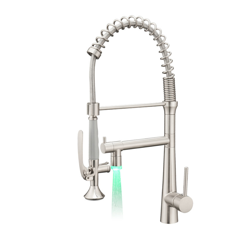 Robinet de cuisine pré-rincé à haute arche en nickel brossé avec DEL - idéal pour les cuisines modernes
