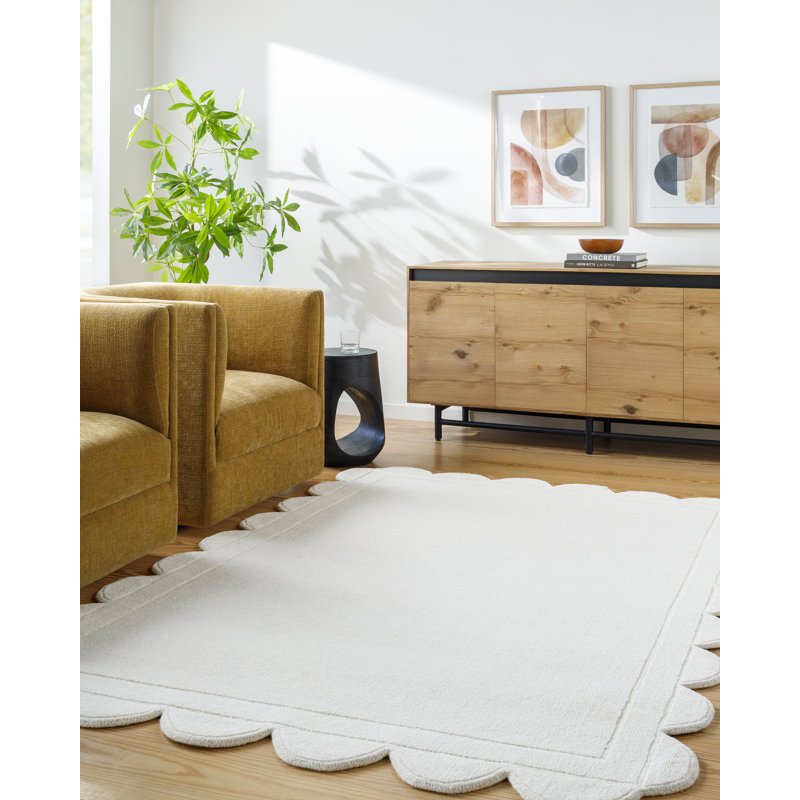 Harwich Hand Loomed Scalloped Wool Area Rug, Novelty 8' x 10'