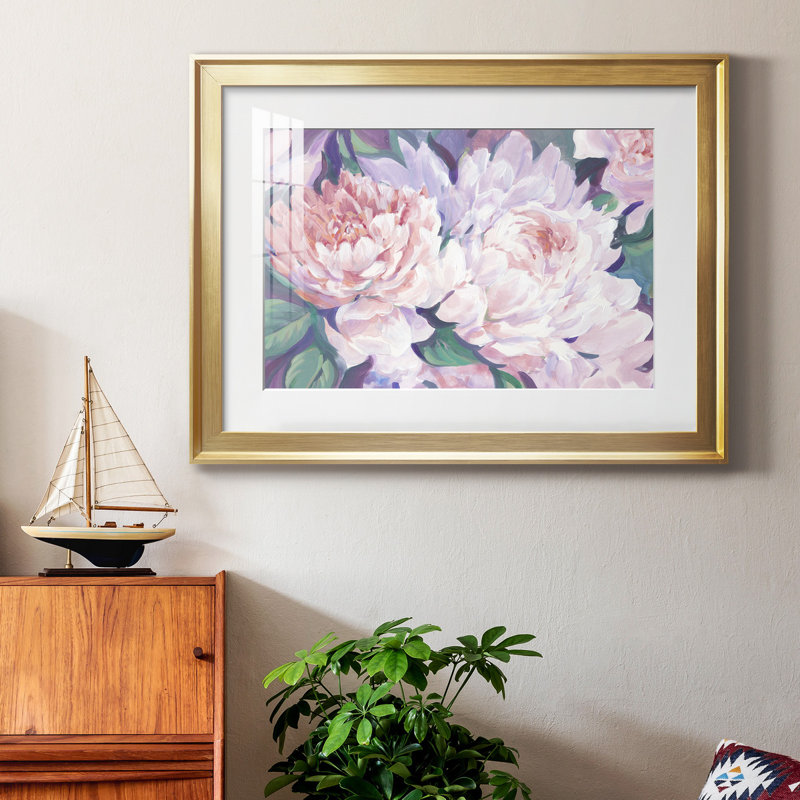Pivoines en fleurs I, reproduction encadrée de qualité supérieure - prête à être accrochée, H 26,5 po x l 36,5 po x P 1 po