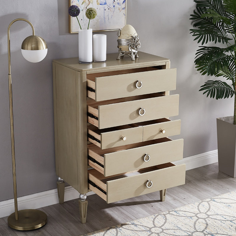 Armoire simple en bois massif