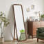Miroir pleine longueur, miroir de plancher en bois de hêtre massif, miroir autoportant avec support, grand miroir de corps pour le vestiaire de la chambre à coucher, finition noyer