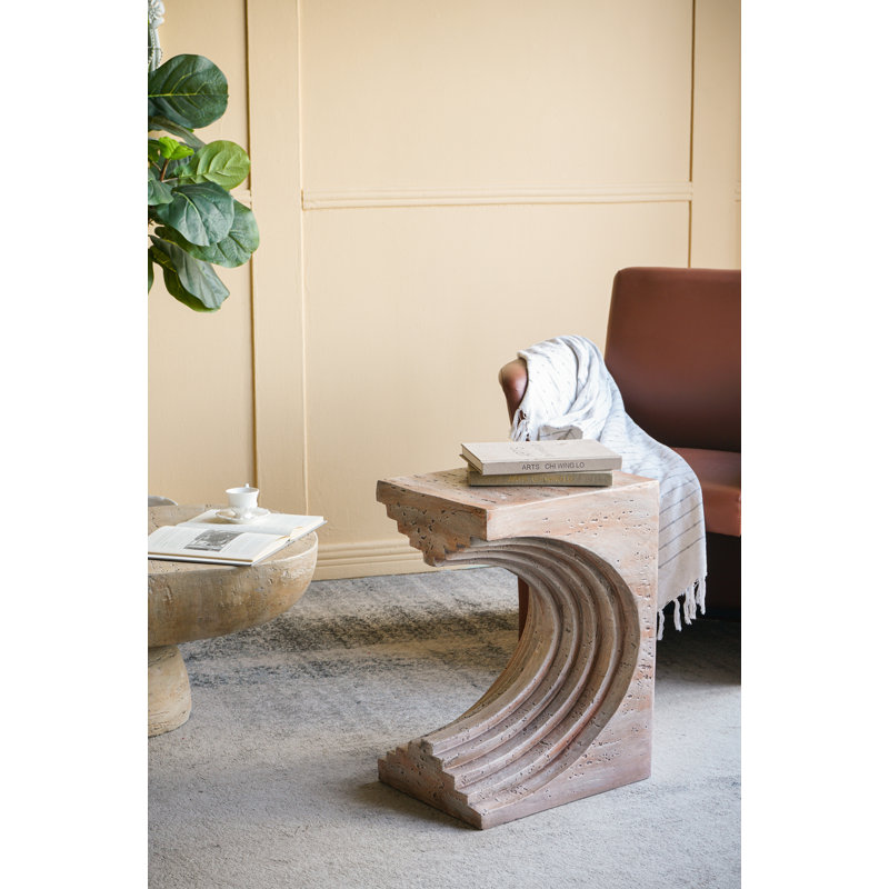Table d'appoint arquée moderne et moderne avec finition en faux travertin, légère et durable