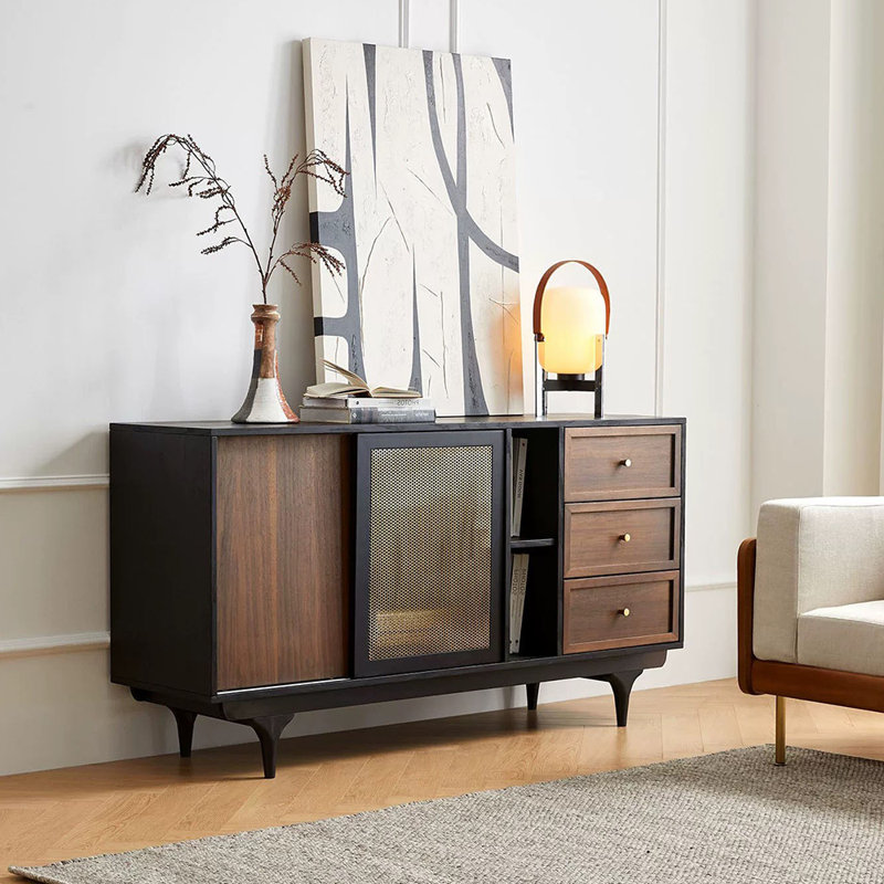 Nordic-style modern and simple sideboard
