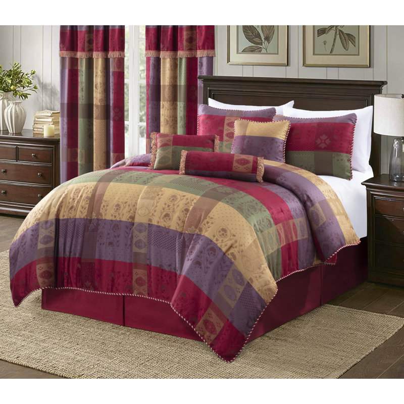 Polyester Patchwork Comforter, California King Comforter + 3 Throw Pillows