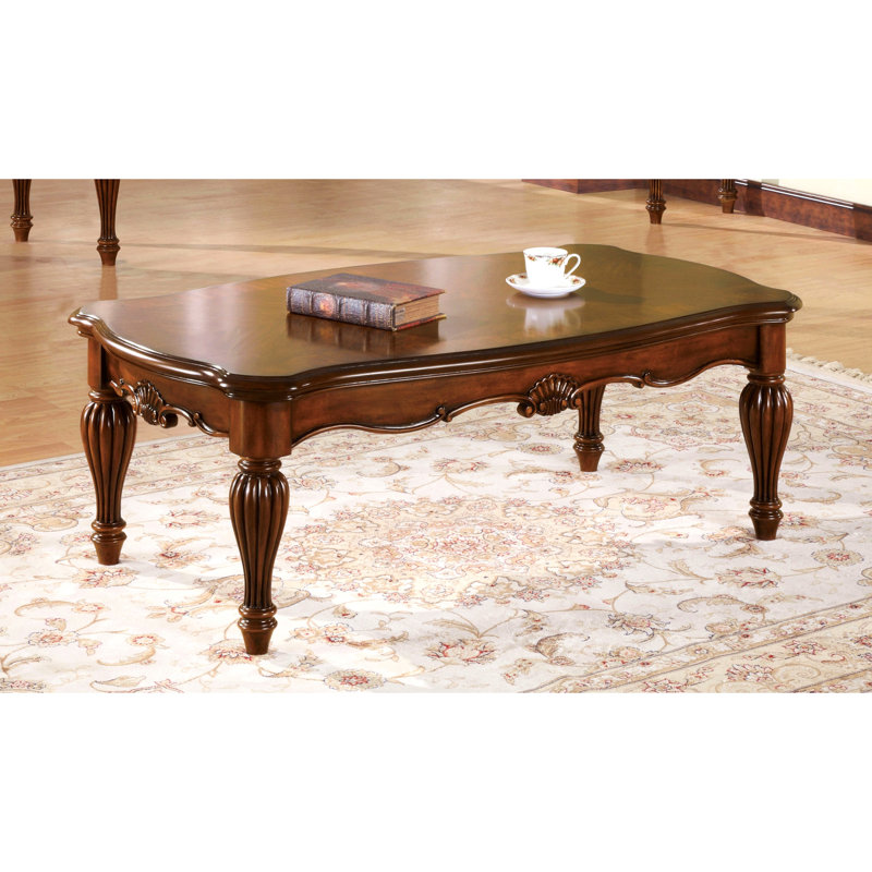 Table basse cerise rectangulaire avec pieds tournés