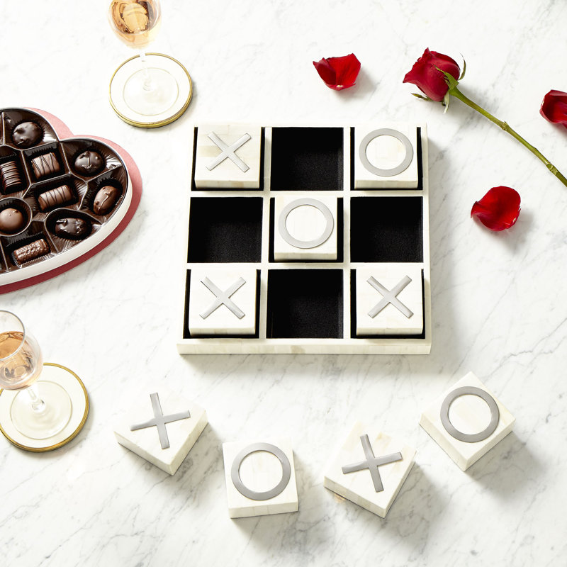 Modern Spring White Wood Tic Tac Toe Game Set