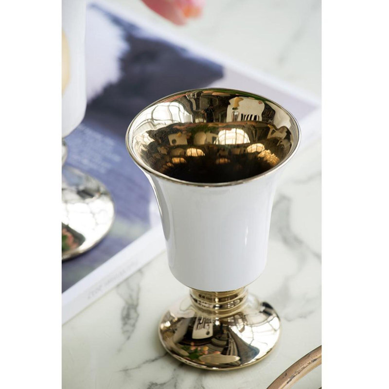 Vase de table sur pied Thies, H 5,5 po x l 3,9 po x P 3,9 po