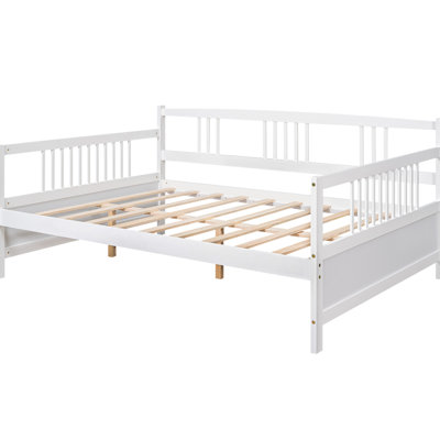 Lit de jour pleine grandeur de couleur blanche, avec des pieds de soutien fiables, une structure, pour la chambre à coucher et le salon, une structure robuste offerte pour le rangement supplémentaire, installation