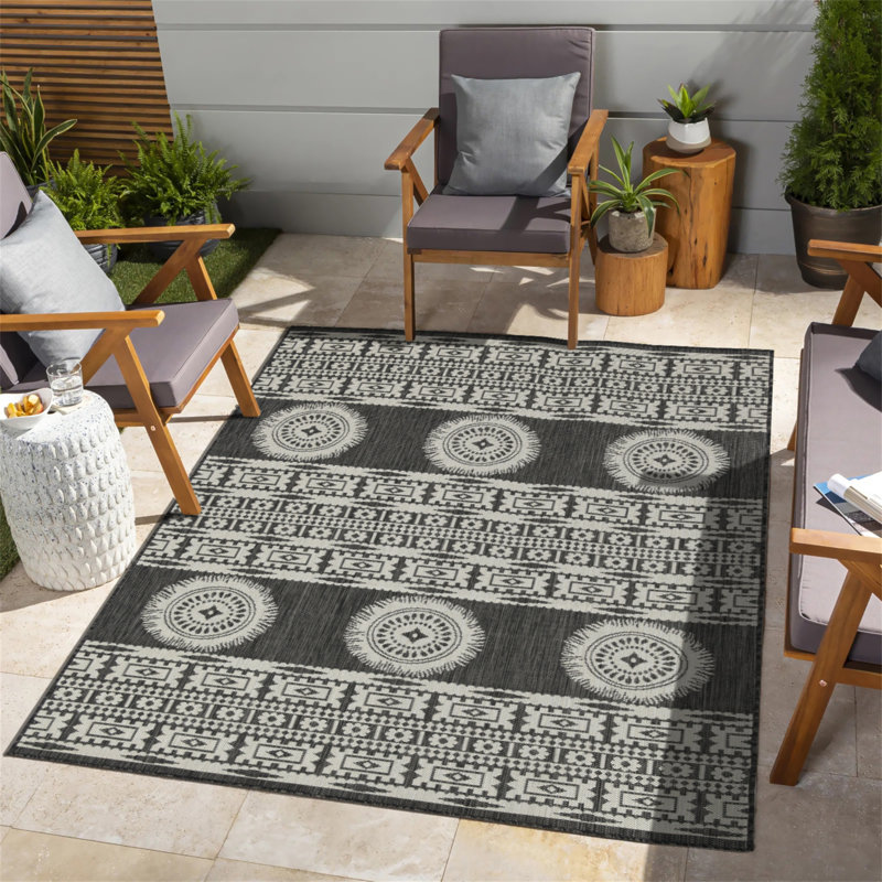 5 Ft. 3 In. X 7 Ft. 3 In. Indoor/Outdoor Area Rug, Rectangle 7'10" x 10'3"