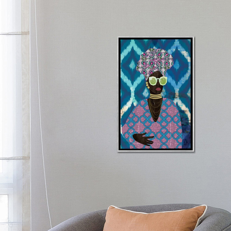 «Modern Turban Queen I» par Nikki Chu - reproduction, H 26 po x l 18 po x 1,5 po, Encadrement argenté