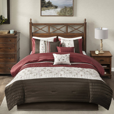Édredon 7 pièces Red King - Élégant tissu de broderie remplissant 2 taies décoratives, 3 coussins, 1 jupe de lit, la garniture brodée lavable à la machine