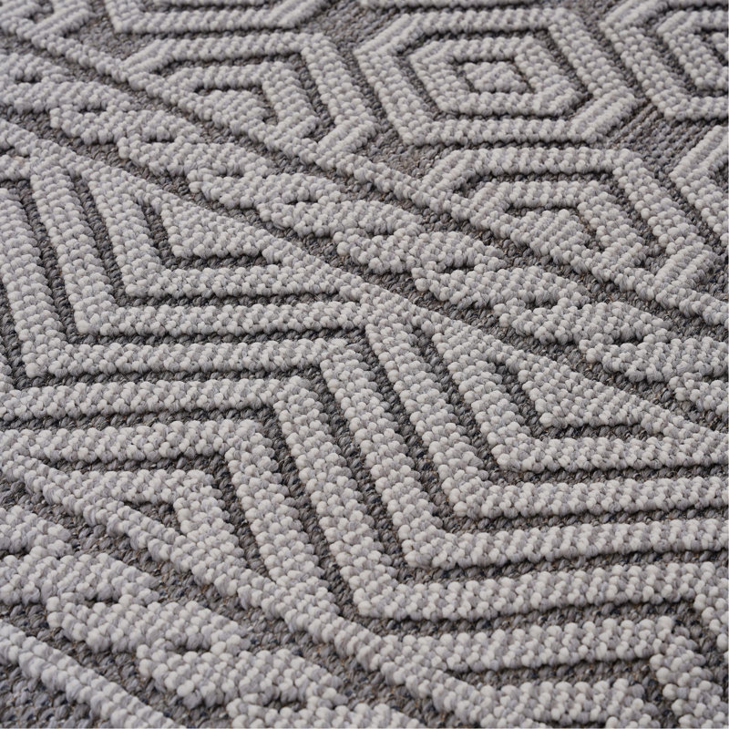Collection Grey/White /Geometric Indoor/Outdoor Area Rug, Rectangle 6'7" x 7'9"