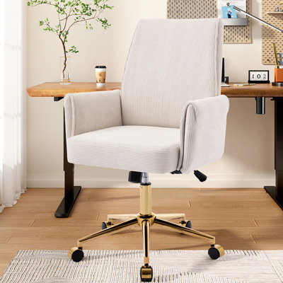 Chaise de bureau bleue à dossier mi-haut et relevable, revêtue de tissu velours côtelé, design ergonomique pour un confort durable, base dorée, assise souple et profonde (62,3 cm).