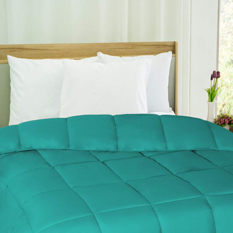 Superior Turquoise Full Reversible Microfiber Comforter