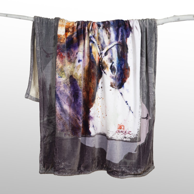Jeté de lit en molleton Sherpa de plus de 54 po x 68 po Carstens, Dean, Purrple / cheval pancho blanc