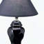 Lampe de table en céramique de 13 po de haut, en forme d'urne avec finition noire, abat-jour en lin