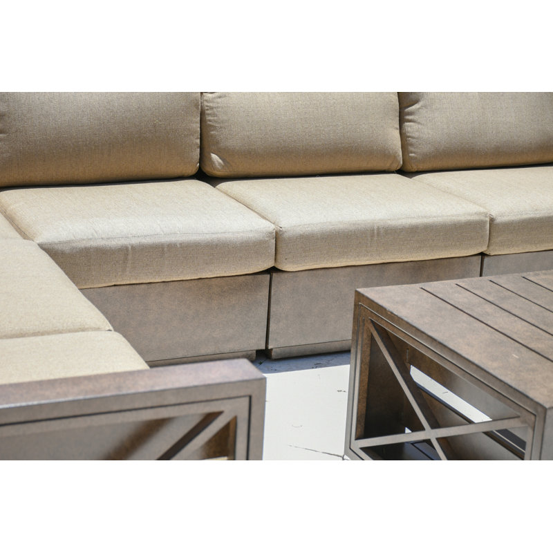 Chaise de patio moderne avec coussins YIana