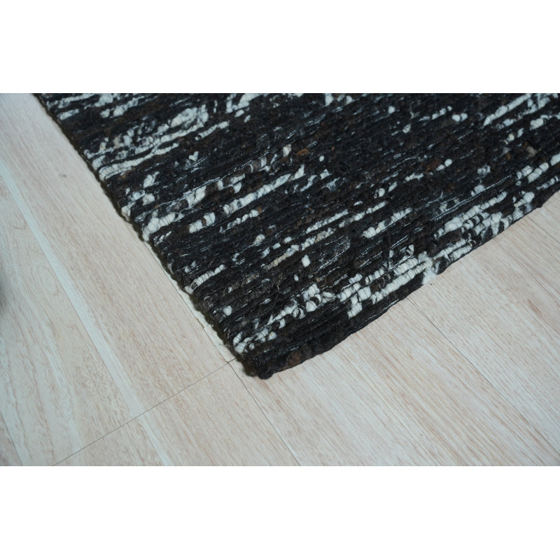 Tapis noir Akailah, Rectangle 4 pi x 6 pi