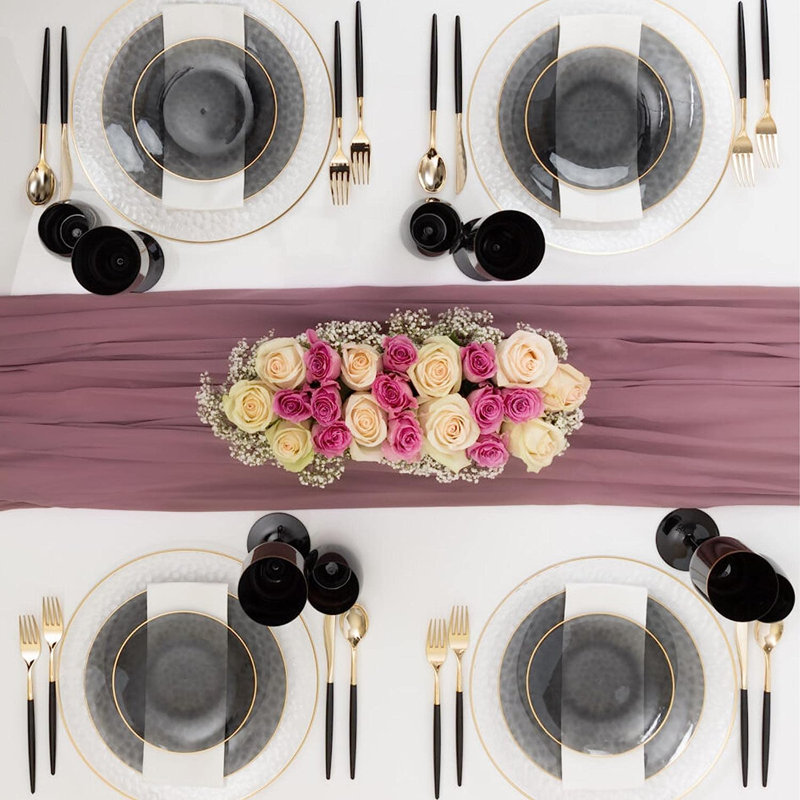 Assiettes transparentes martelées rondes blanches de 10 pouces avec bordure dorée Ecoqualité pour 110 invités