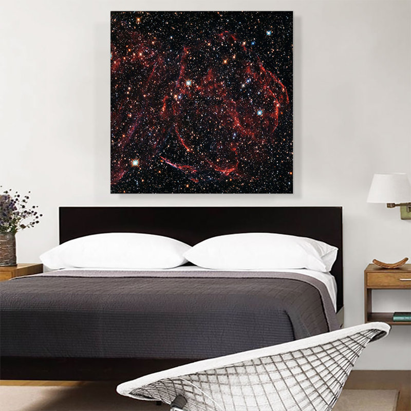 «Hubble Telescope Gazes at Long-Dead Star», reproduction de photo sur toile tendue, H 36 po x l 36 po x P 0,75 po