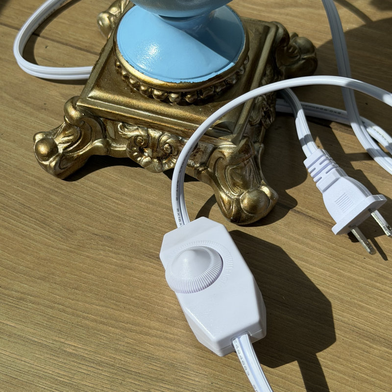 Jenisa Resin Table Lamp