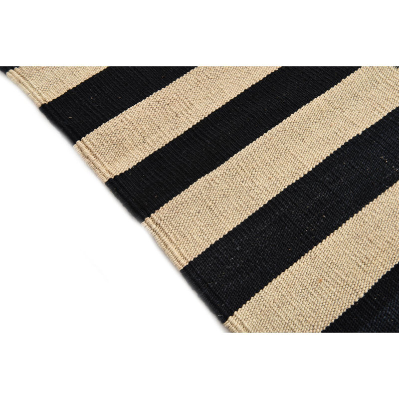 Tapis noir et blanc Ousley