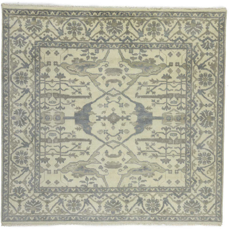 Tapis carré en laine , Carré 8 pi 4 po