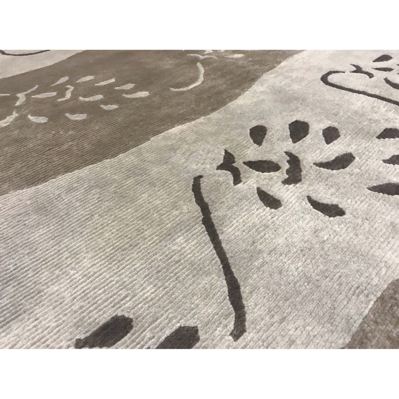 Hand-Knotted High-Quality Beige Area Rug
