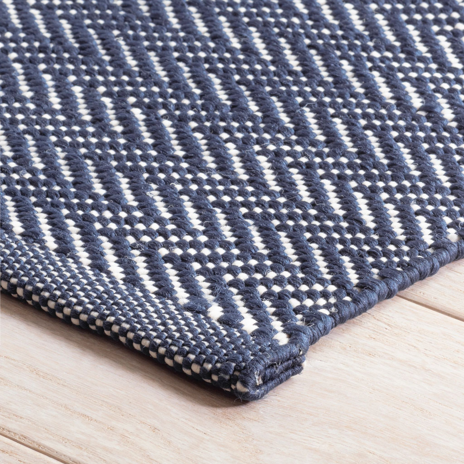 Herringbone Navy Ivory Flatweave Outdoor Rug, Rectangle 3' x 5'