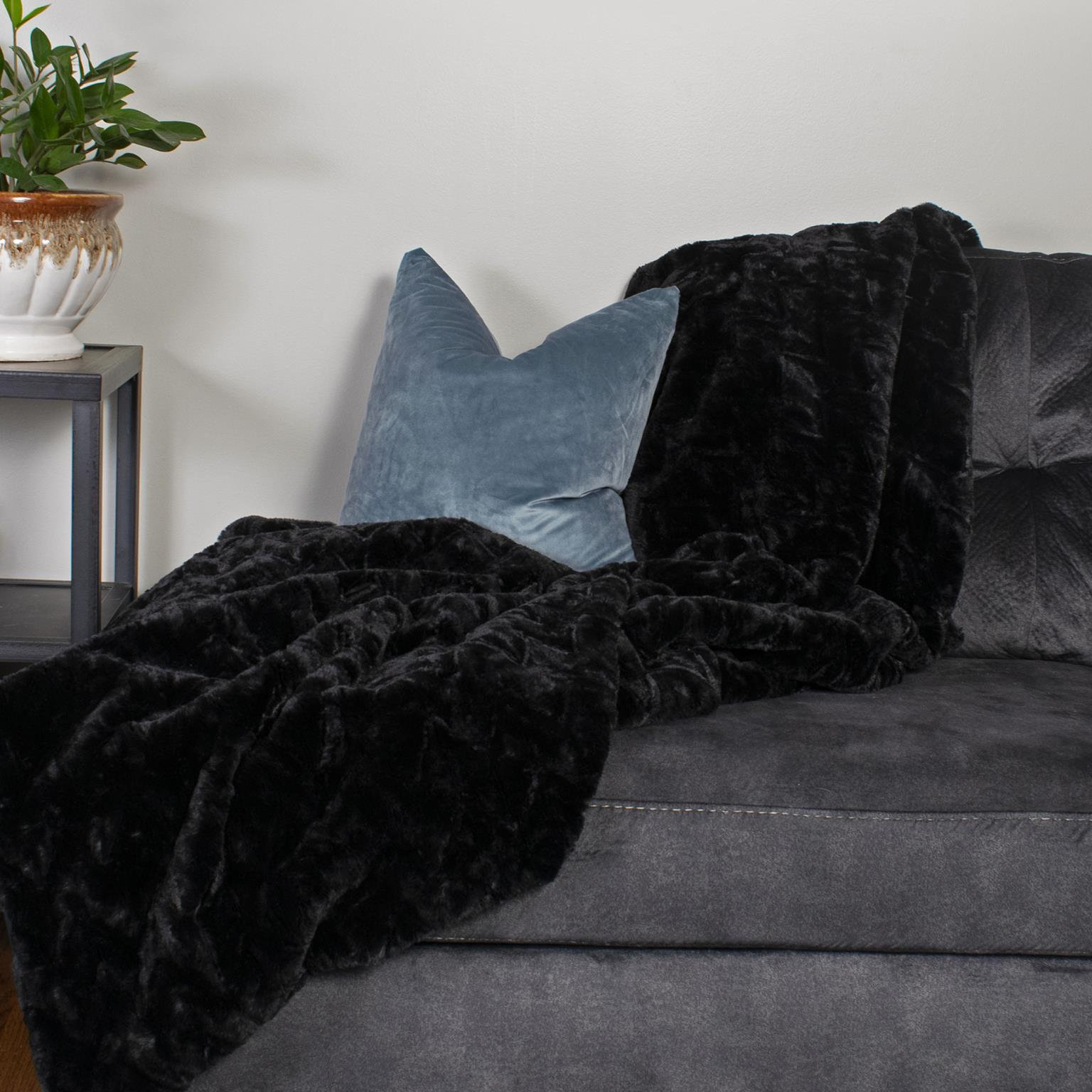 Dan Faux Fur Throw Blanket, Black