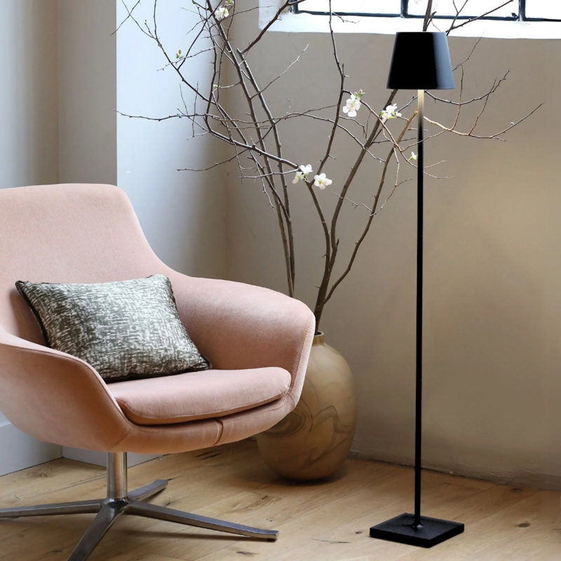 Poldina Pro L Floor Lamp, Black