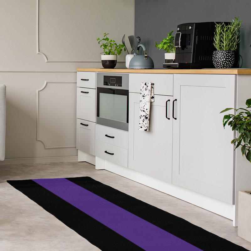 Tapis mauve/noir, Tapis de couloir 2 pi 6 po x 8 pi