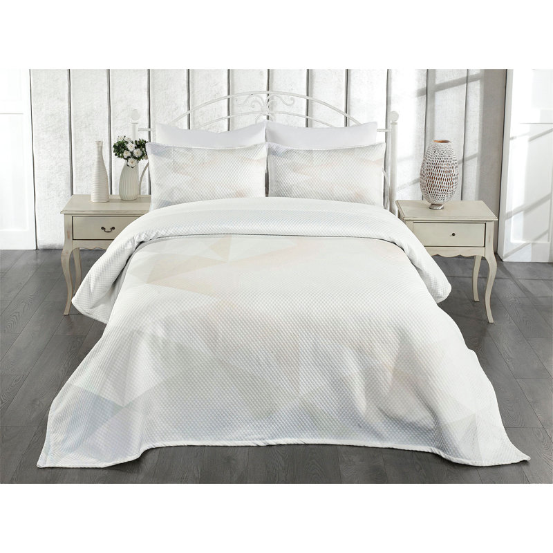 White Quilted King Bedspread Set with Pillow Shams