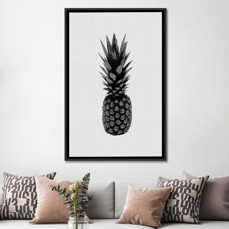 «Pineapple I B&W» par Orara Studio, reproduction sur toile tendue avec châssis, H 26 po x l 18 po x P 1,5 po, Pas de tapis