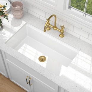 33 po. L 33 po. L 19 po. Lavabo de cuisine encastré / encastré 10 po.