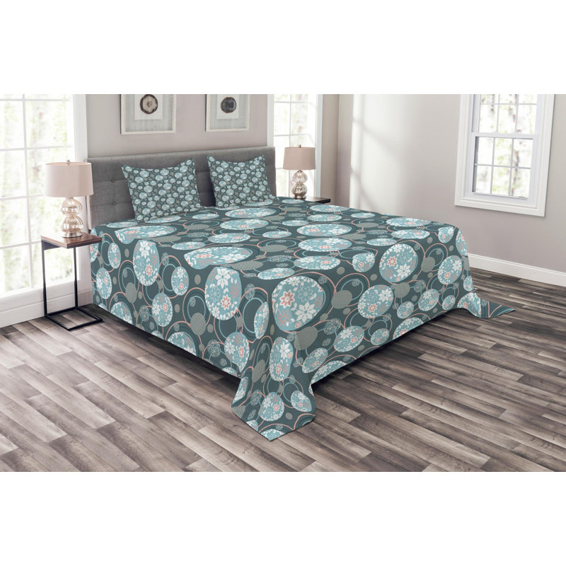 Farmhouse / Country Geometric Shapes Coverlet, Queen Coverlet + 2 Shams