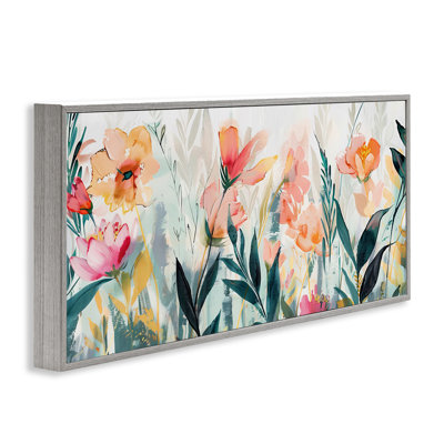 Giclée encadrée Flower Garden Whispers, conception par Elara Yasna