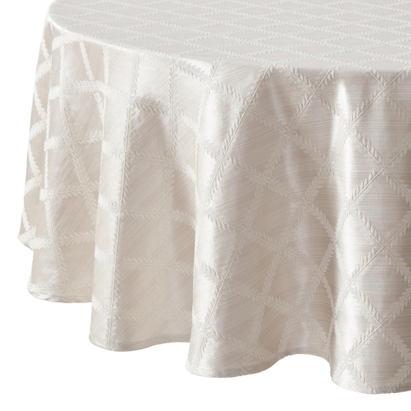Lenox Laurel Leaf Damask Tablecloth, 70" Round, Platinum