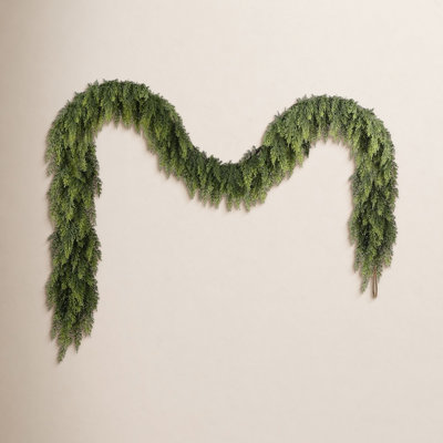 16" Cedar Christmas Garland