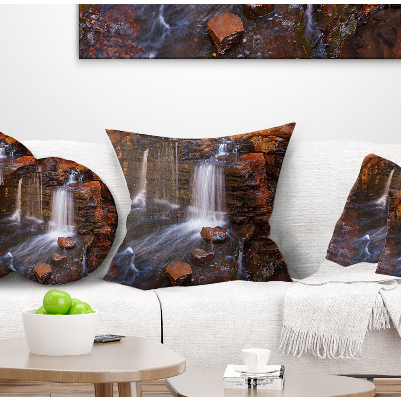 Coussin paysage avec chute d'eau Hancock, 16 po x 1 po, Coussin décoratif