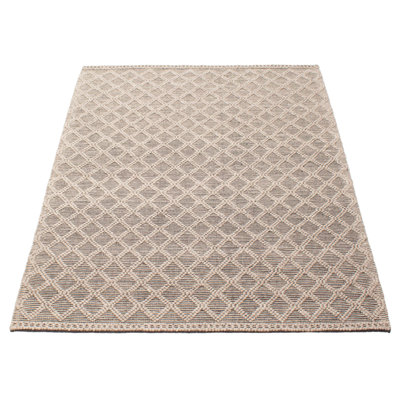 One Of A Kind Sienna Taupe 5'3" x 7'6"Area Rug