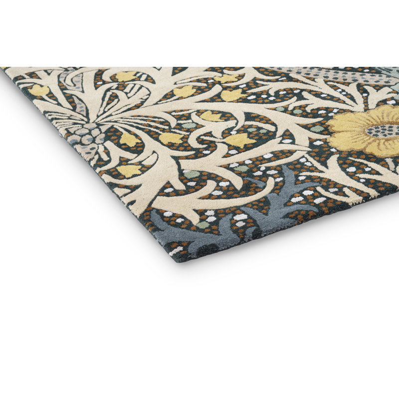 Morris Handmade Wool Floral Area Rug, Rectangle 6'7" x 9'2"