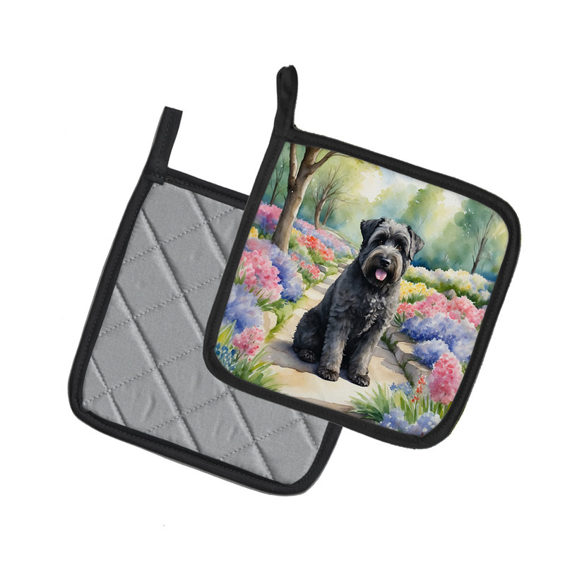 Caroline's Treasures Floral Polyester Potholder Set