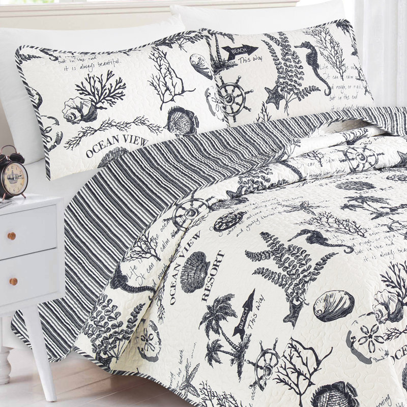 Navy and White Coastal Microfiber Reversible Full Quilt Set