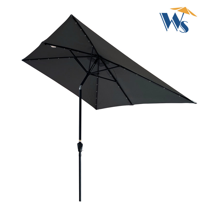 Parasol solaire rectangulaire 10 pi x 6,5 pi avec lumières DEL. Auvent, manivelle et inclinaison. Pour la cour, le jardin, le bord de la piscine. Poteau noir
